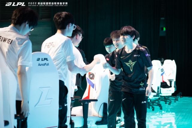 这位在步行 这位在步行