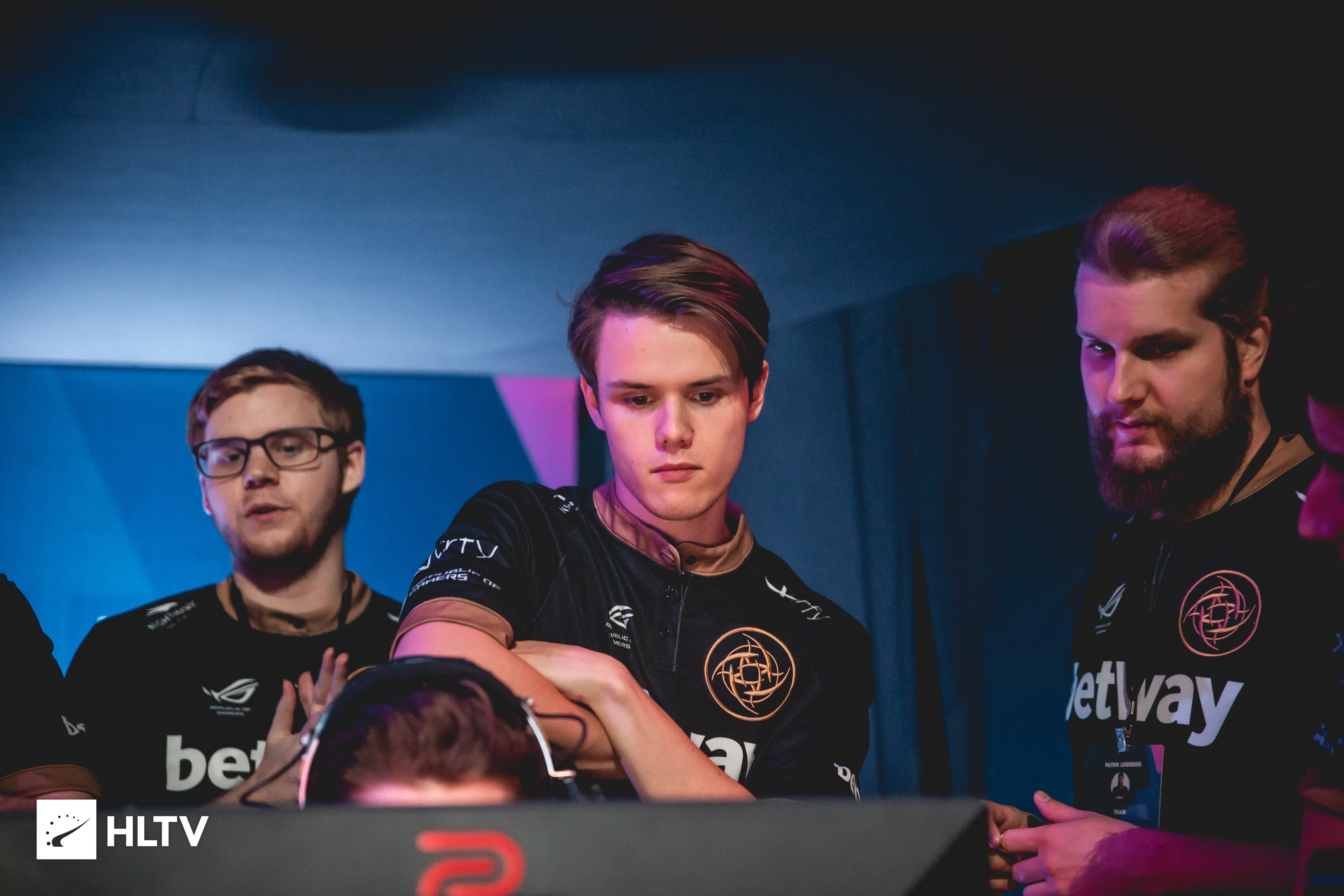 我本能是谨 我本能是谨